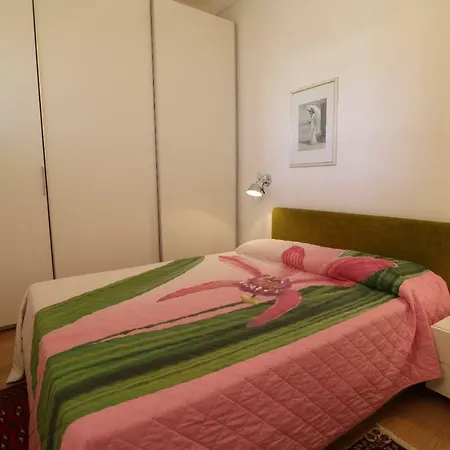 Apartment 1 Bedroom Suquet, 6 Min From The Palais, Balcony & Port View 220