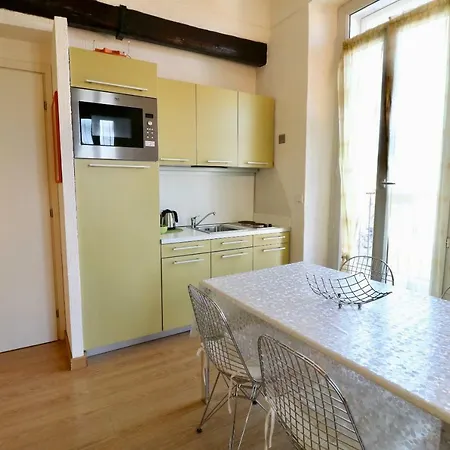 1 Bedroom Suquet, 6 Min From The Palais, Balcony & Port View 220 Apartment Cannes